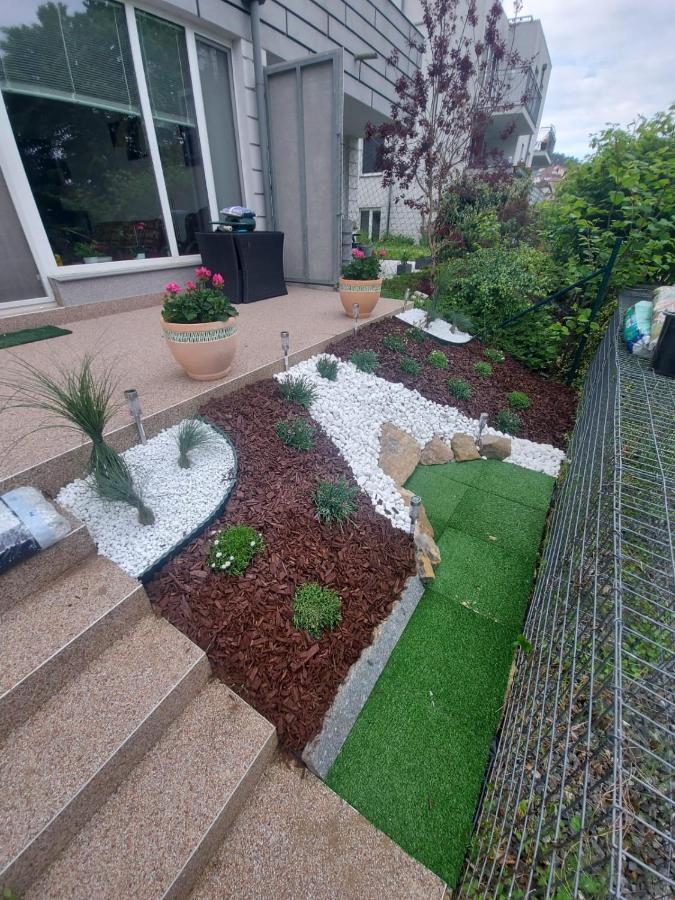 Apartman Residence Nabrezi Бероун Екстериор снимка
