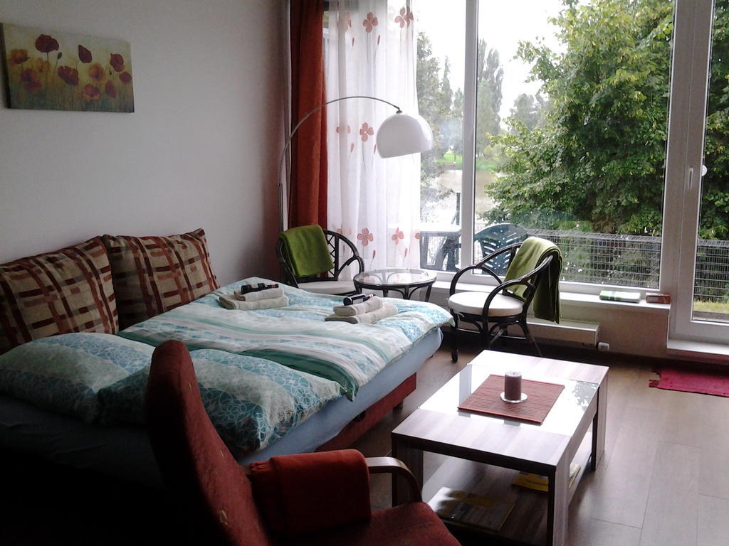 Apartman Residence Nabrezi Бероун Стая снимка