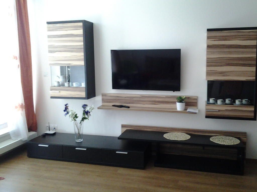 Apartman Residence Nabrezi Бероун Стая снимка