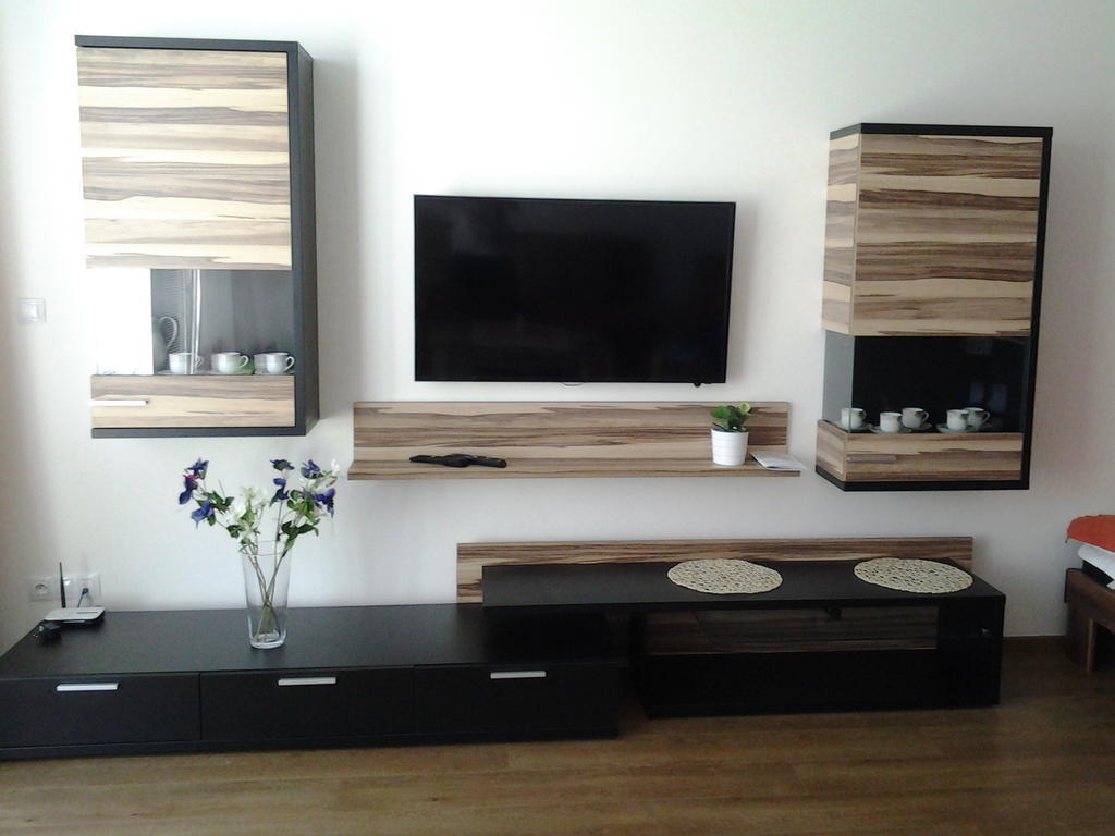 Apartman Residence Nabrezi Бероун Екстериор снимка
