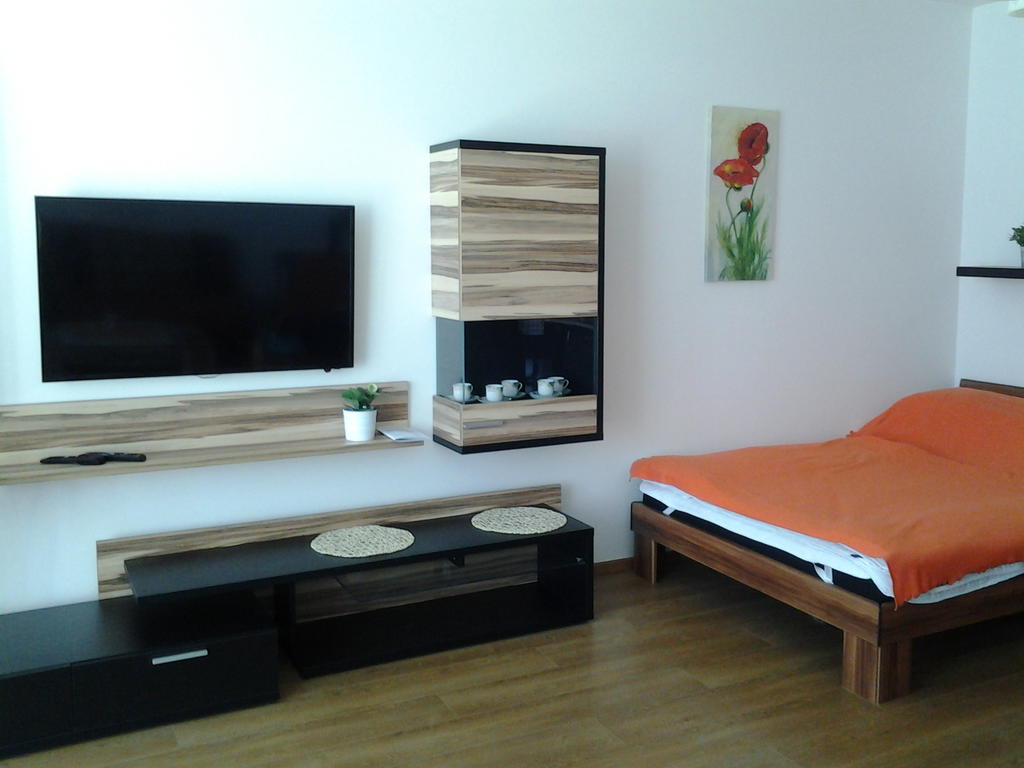 Apartman Residence Nabrezi Бероун Стая снимка