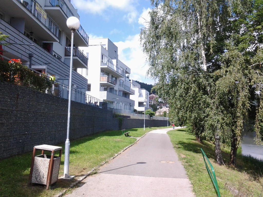 Apartman Residence Nabrezi Бероун Екстериор снимка