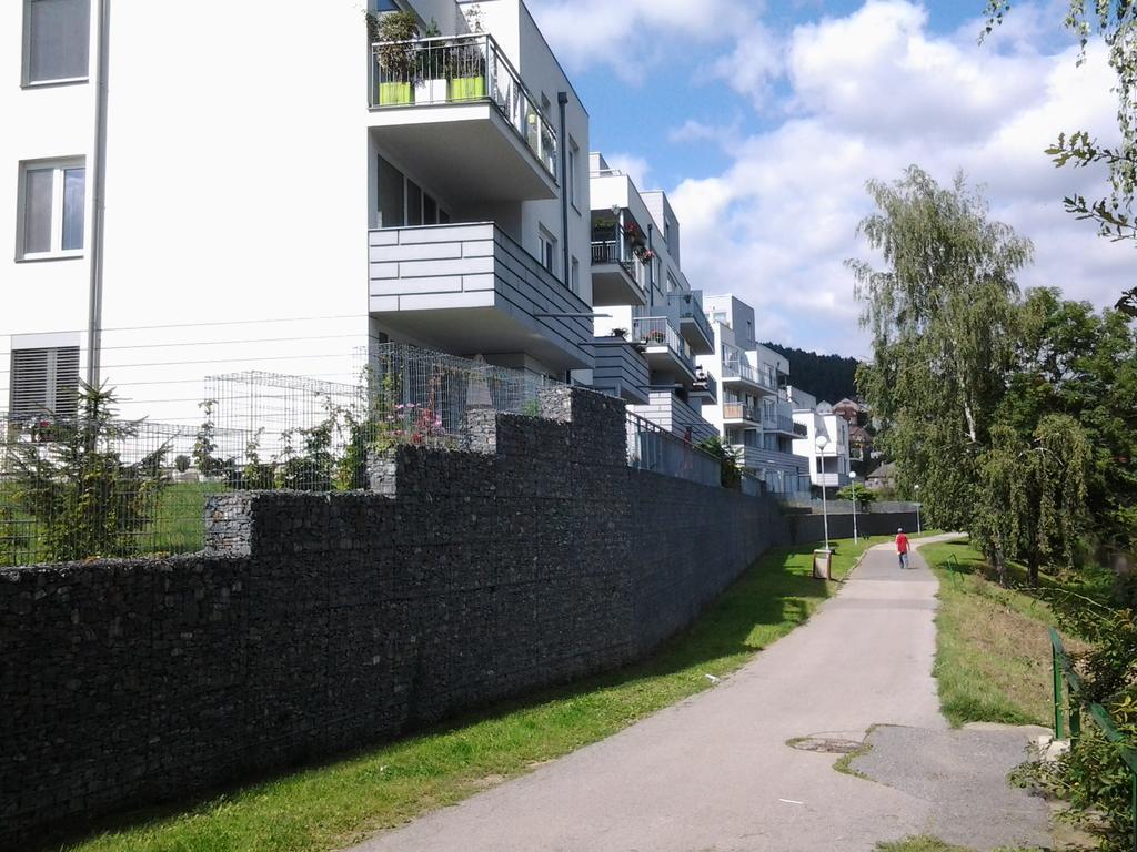 Apartman Residence Nabrezi Бероун Екстериор снимка